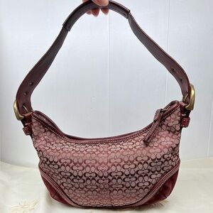 Coach small signature hobo shoulder bag